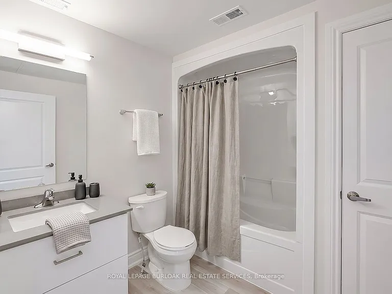259 King St E #3A — Photo 15