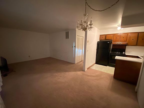 4th image of 2336 Woodbrook Cir N APT C