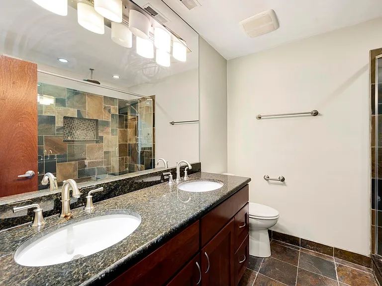1812 S Dearborn St #12 — Photo 8