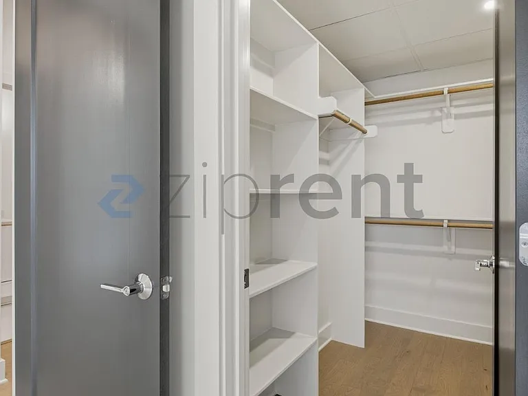 425 S Walker St — Photo 33