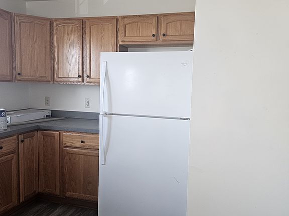 3rd image of 35609 West St #4