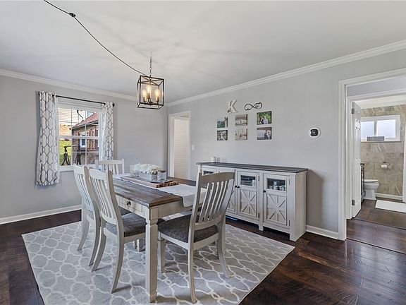 5th image of 127 Hoffman St
