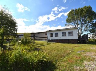 3387 Roaring Fork Rd, Creston, NC 28615