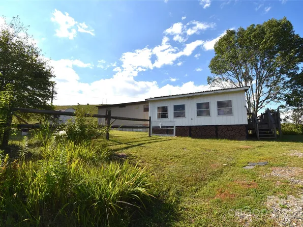 3387 Roaring Fork Rd, Creston, NC 28615