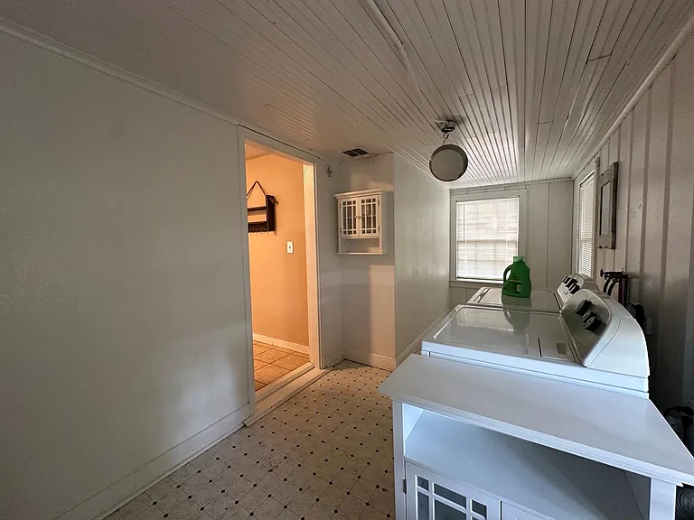 706 W Willis St — Photo 7