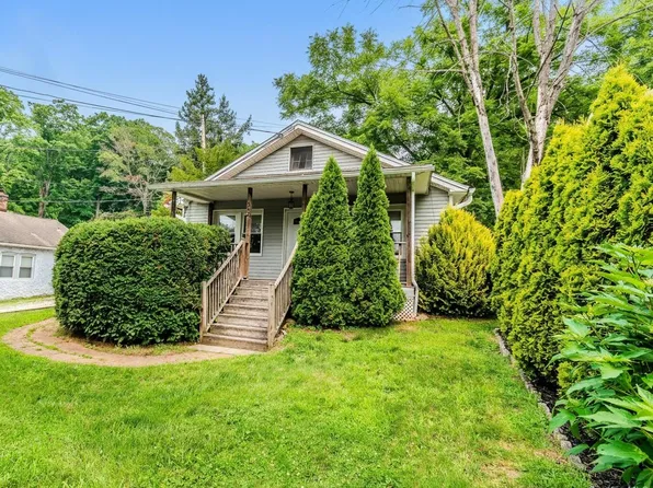 382 E Main Street, Jefferson Valley, NY 10535