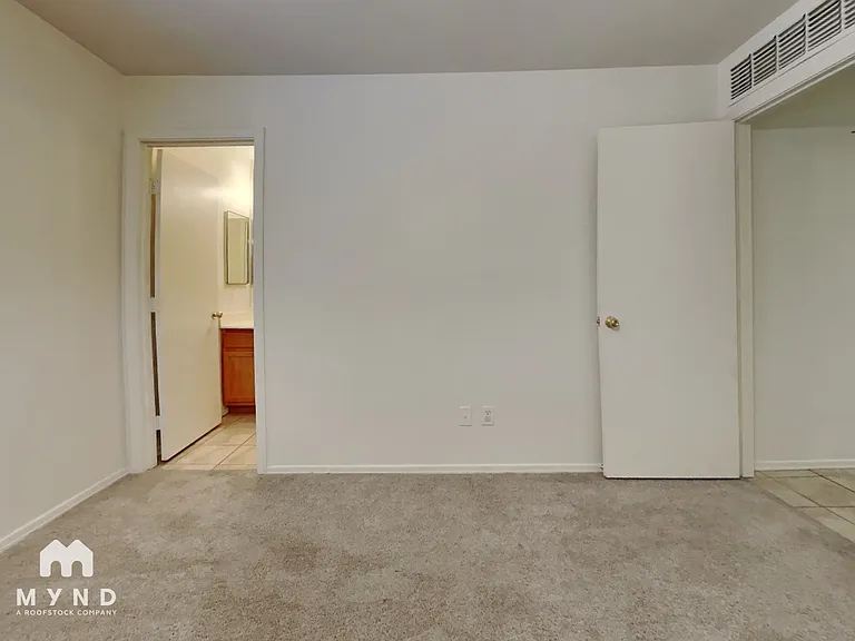 1886 E Cowboy Cove Trl — Photo 6