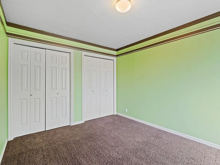 1649 E Michael Way — Photo 26