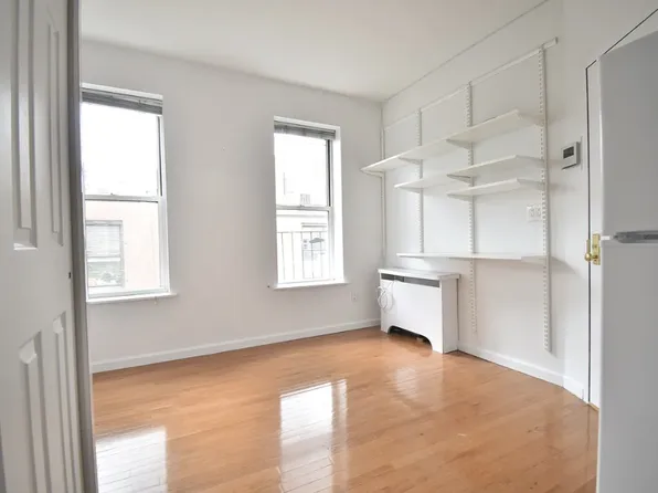 54 Elizabeth Street image 1 of 8