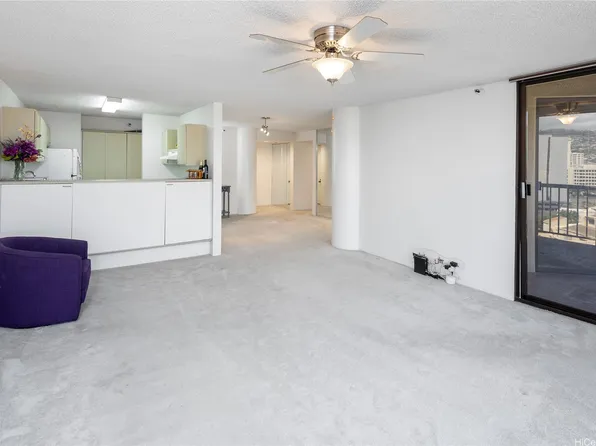 60 N Beretania St APT 1202, Honolulu, HI 96817
