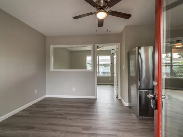 1819 Cove Park Dr #6, Kemah, TX 77565