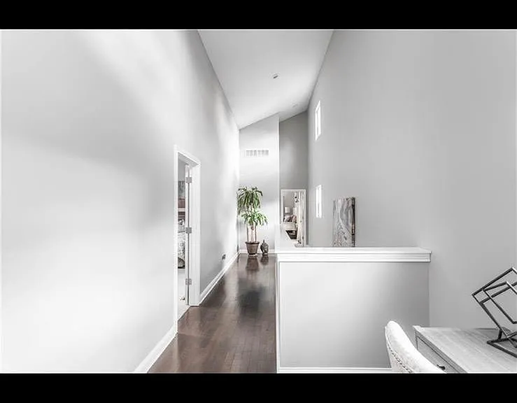 829 S Randolph St — Photo 16