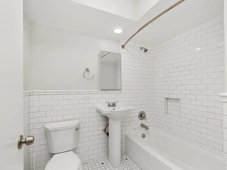 3820 Georgia St #11 — Photo 11