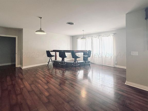4th image of 120 Bellaire Ave