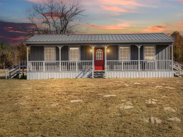 8778 State Highway 37 N, Clarksville, TX 75426