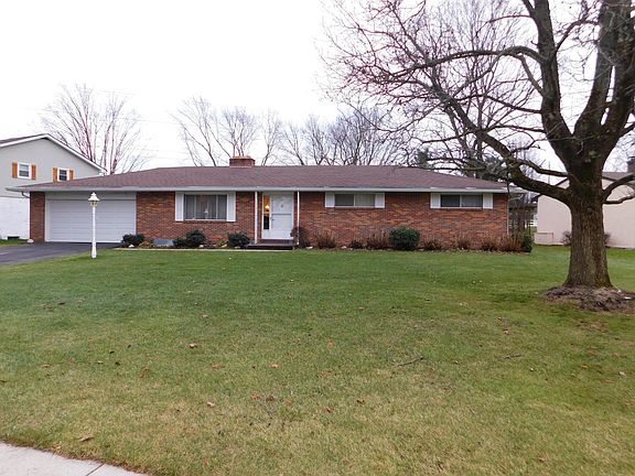 2nd image of 71 Cottswold Dr