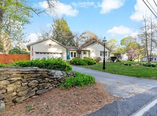746 Love Ln, Warwick, RI 02818