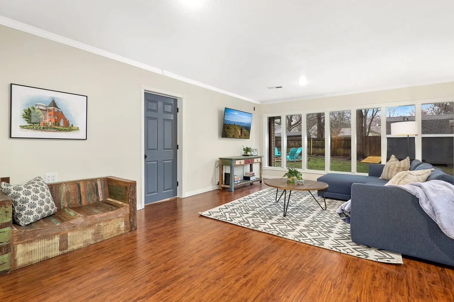 3 bed, 2.0 bath, 2271 sqft, $4,364 — Photo 2