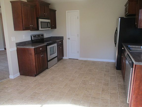 2nd image of 200 Mill Pond Ln SE