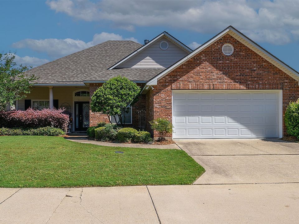 1st image of 134 Riverbrooke Dr