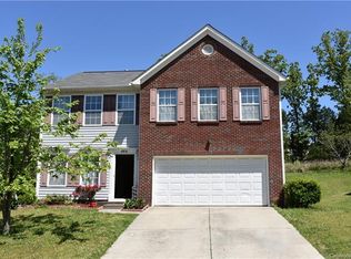 6810 Goldenwillow Dr, Charlotte, NC 28215