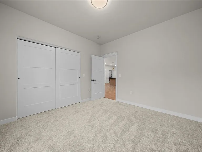 7404 N Paw St — Photo 19