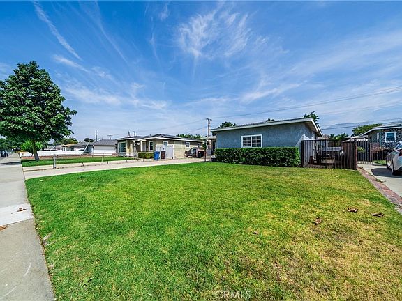 3rd image of 741 E Granada Ct