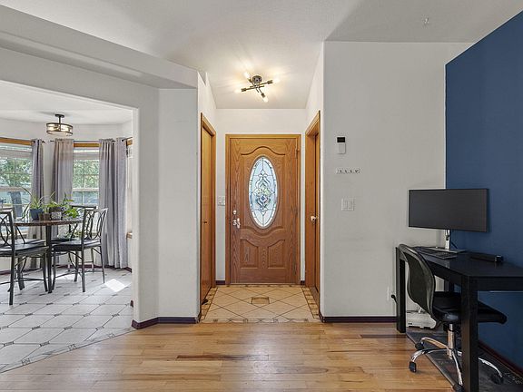2nd image of 2813 SW Volcano Ct