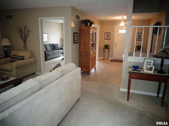 2nd image of 6920 N Aycliffe Dr