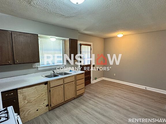 4th image of 3220 S Mendenhall Rd APT 1A