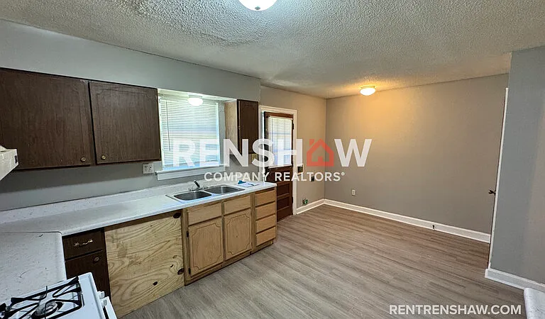 3220 S Mendenhall Rd #1A — Photo 4