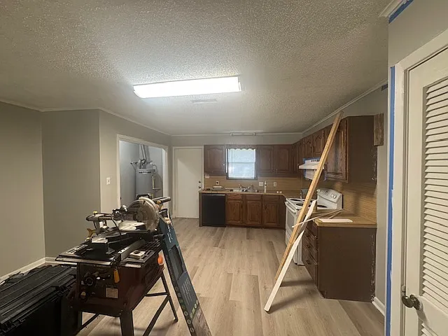 2 bed, 1.5 bath, 1100 sqft, $1,100 — Photo 2