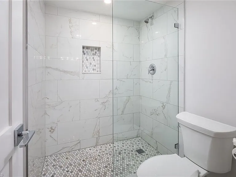 10475 Gulf Shore Dr #115 — Photo 18