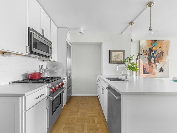 2nd image of 61 Jane Street 19j #19J
