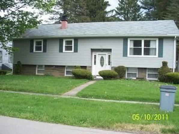 18 Pine St, Canisteo, NY 14823