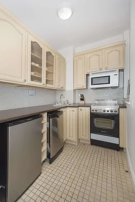 Rented by Evans Real Estate | media 11