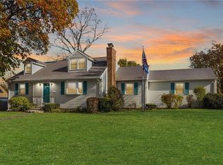 12 Drake Rd, Warwick, RI 02888