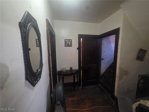 4th image of 4154 Belle Ave