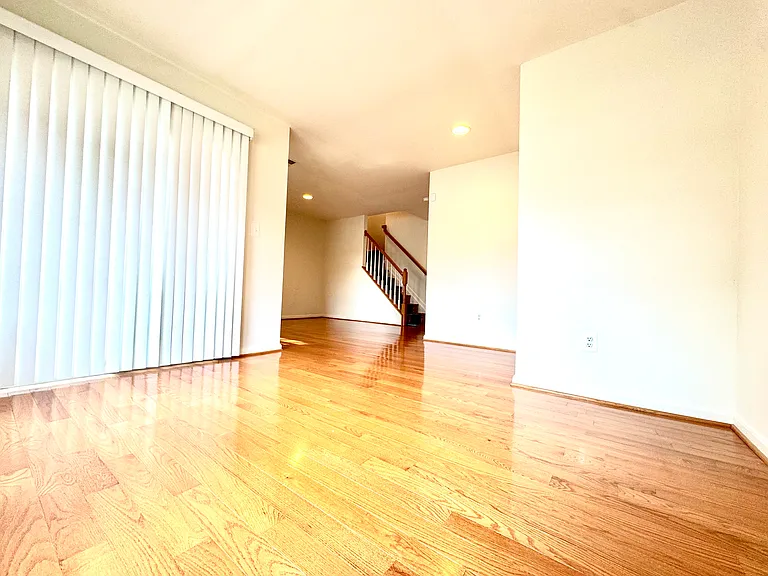 3381 Beechcliff Dr — Photo 37