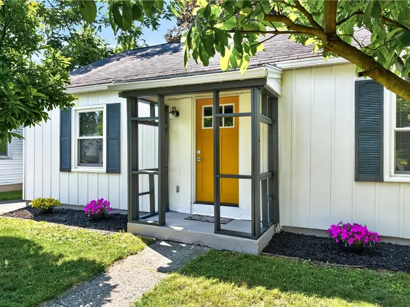 355 Falstaff Rd, Rochester, NY 14609