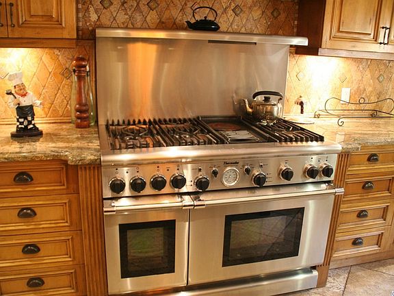 2nd image of 2249 Flintridge Dr