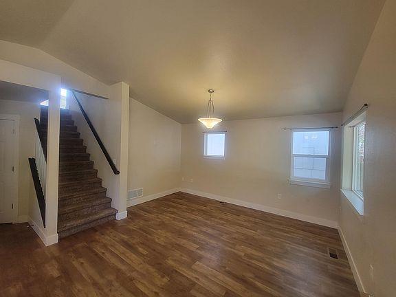 5th image of 343 Speedway Ave