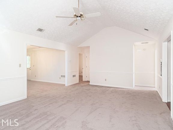 5th image of 160 Stratford Way