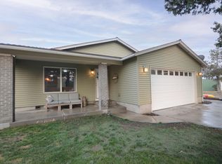 2350 NW Rimrock Loop, Redmond, OR 97756