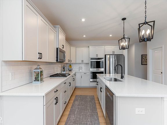 5th image of 862 Stone Trace Ct