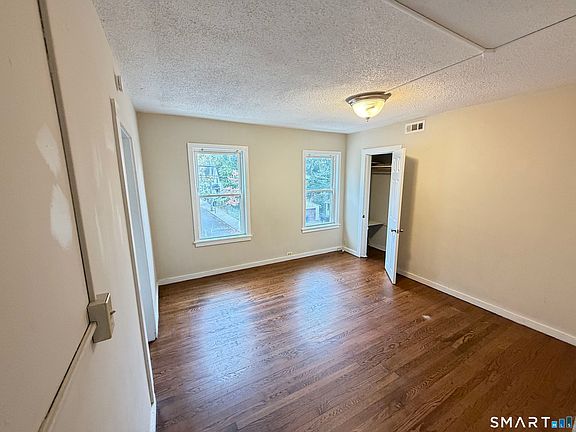 3rd image of 49 Springdale Ave Floor 2