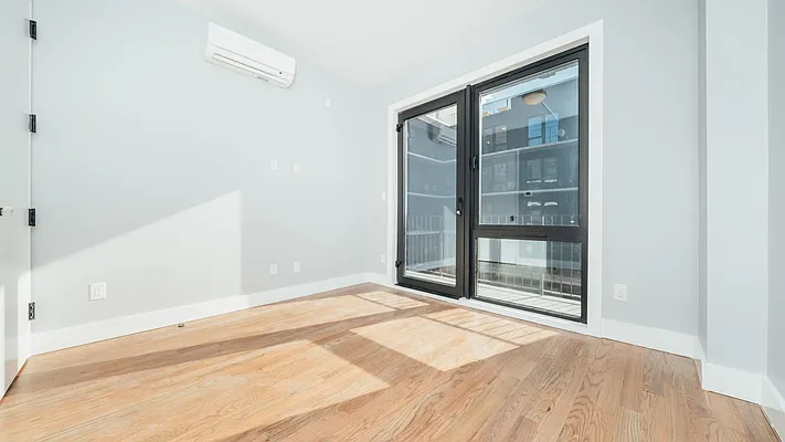 Rented by Nooklyn NYC LLC | media 128