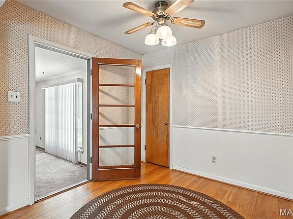 5th image of 2528 Shannonaire Dr