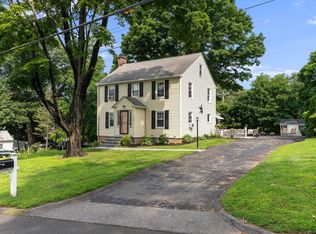 33 Clinton St, Glastonbury, CT 06033