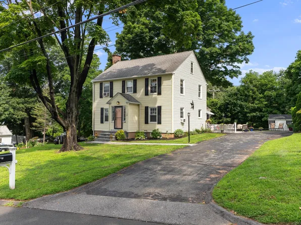 33 Clinton Street, Glastonbury, CT 06033